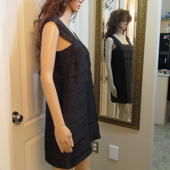 Ladies size 4 Dress all layer - Black - Picture 4 of 10